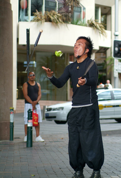 Street performer in Sydney